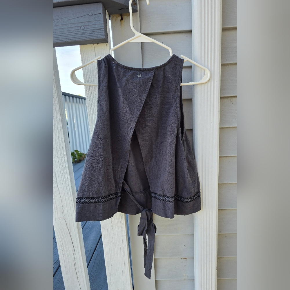 Rusty Gray Tank Top - Picture 4 of 10